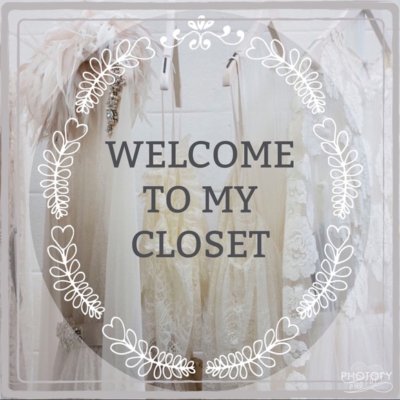 MEET YOUR POSHER - Picture 1 of 3